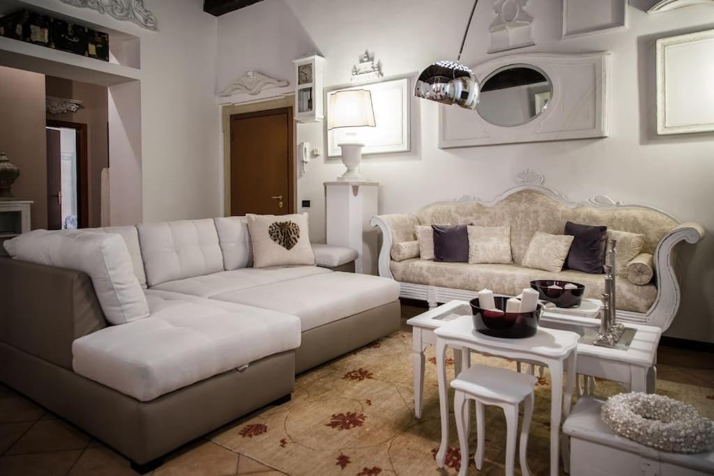 Piazza Erbe Luxury Apartment Βερόνα Εξωτερικό φωτογραφία